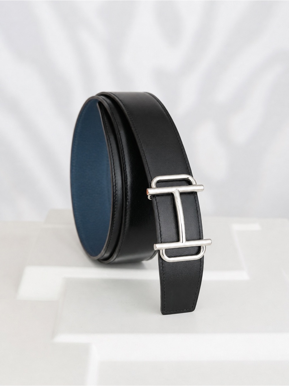 Hermès Minimalist Leather H Buckle Belt Black Silver 46in